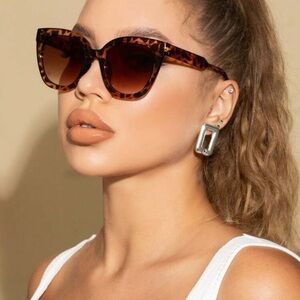 1pc Women's European And American Fashion Glasses Leopard Print Square Large